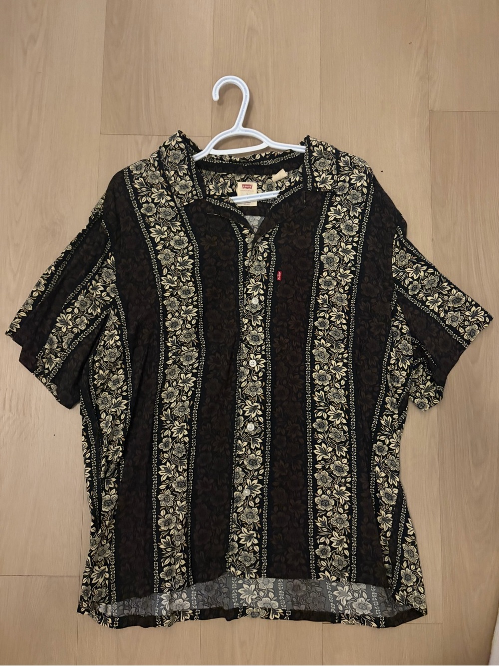 Levi's Men’s Black & Cream Floral Stripe Button-Up Shirt